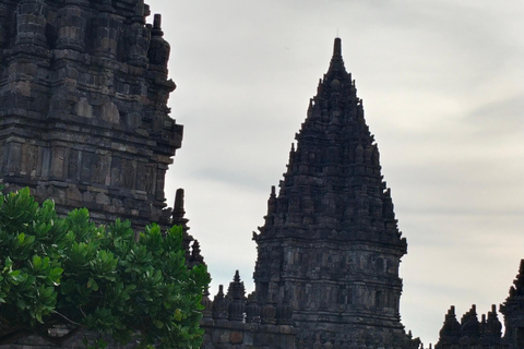 Sunrise Puntukstumbu, Borobudur, Lavatour, Prambanantemple.