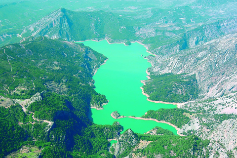 Alanya: Excursión en barco por el Cañón Verde con almuerzo y servicio de recogida del hotel