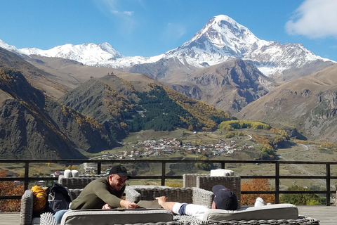 Viaggio privato alla scoperta delle montagne del Caucaso in Georgia