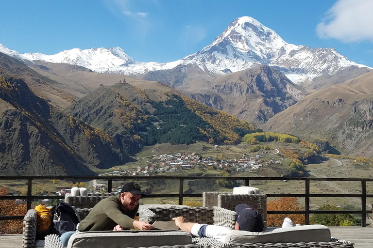 Excursion d'une journée de Tbilissi aux montagnes du Caucase avec HeritagesOffre de visite de groupe (Van ou Minibus jusqu'à 15 pax)