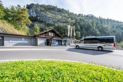 Interlaken: Guided Bus Tour with Swiss Locals