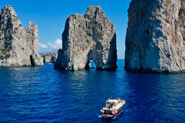 Amalfi Coast Boat Tour with Swimming and Drinks