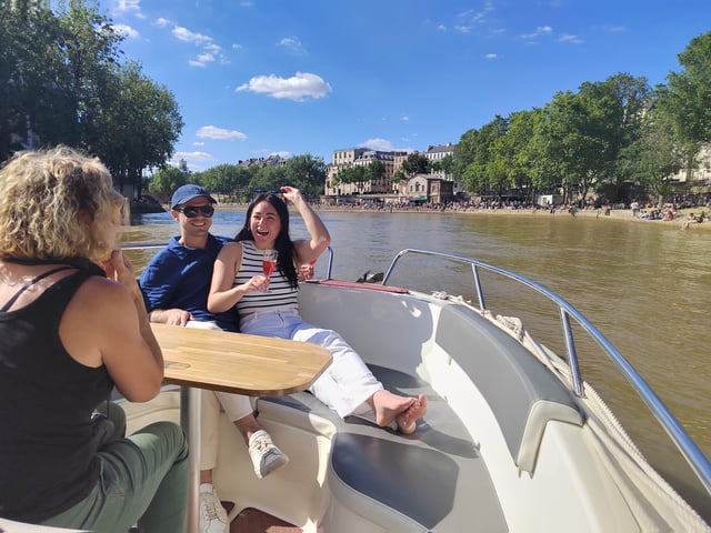 Paris Private Boat Seine River with Captain Guide