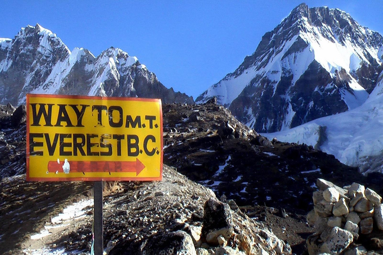 SENDERISMO AL CAMPO BASE DEL EVEREST