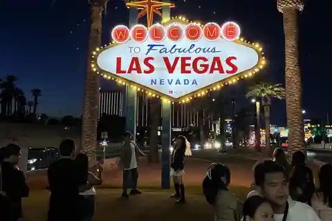 Visite nocturne luxueuse de Las Vegas en limousine Mercedes Sprinter
