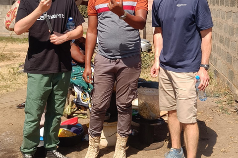 Arusha: Sinoni Community Walking Tour with Street Food