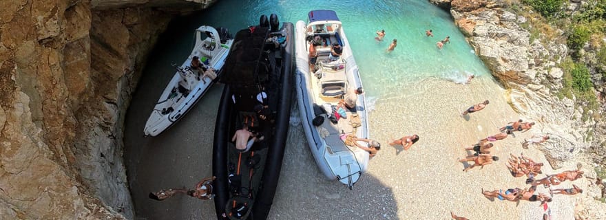 Vlora : Aventure à la grotte de la gemme bleue et exploration de la baie de Grama