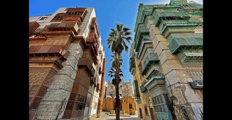 Guided Tour in Jeddah by local woman photo 2