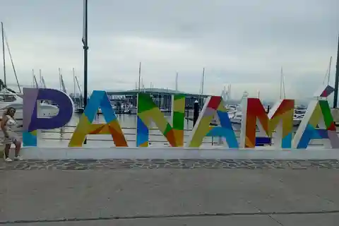 Udforsk Panama: En fascinerende tur gennem kanalen