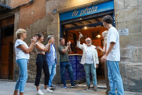Barcelone : dégustation de tapas et de vin en petit groupeTapas et vin : circuit nocturne et spectacle de flamenco