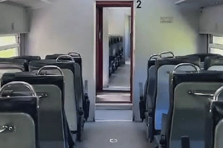 Nanu Oya: Scenic Train to Ella Reserved Seats with Transfers