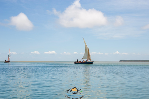 Maputo: Santa Maria Beach Cruise with Snorkeling & Brunch