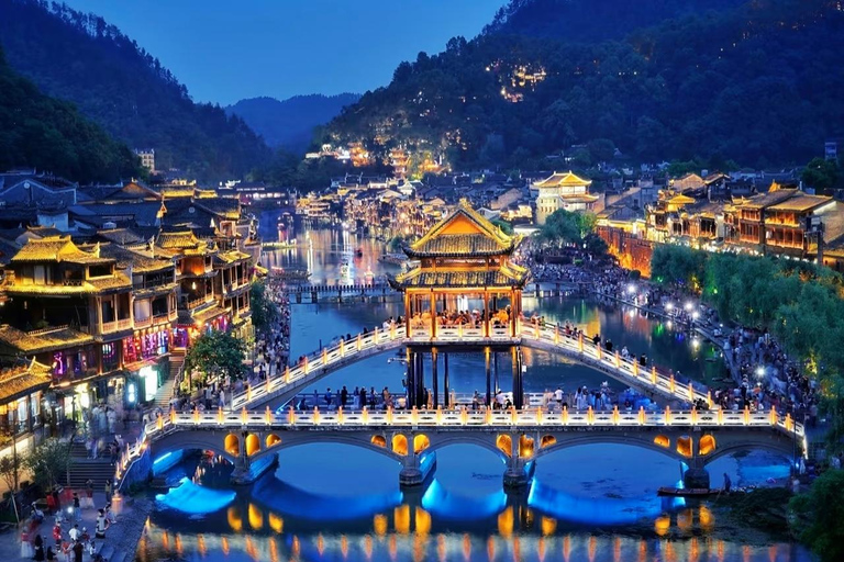 2-Day Private Custom Tour: Guilin → Longji → Fenghuang