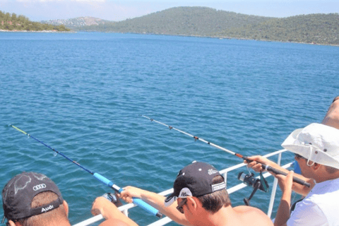 Halvdagsutflykt med havsfiske från AlanyaTransfer från västra Alanya