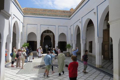 Marrakech: Bahia Palace Guided Walking Tour Shared Group Walking Tour in French– From the Meeting Point