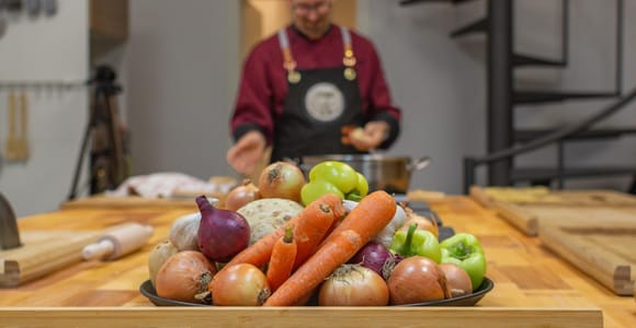 Dubrovnik: Traditional Cooking Class with Meal and Wine