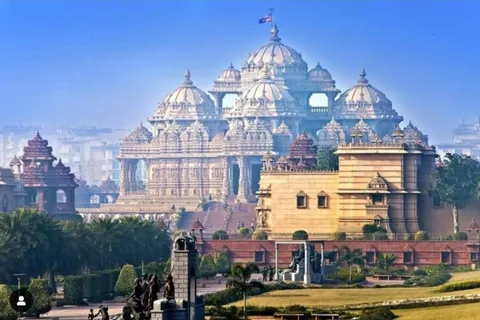 Delhi Akshardham Temple Exhibition Light and Water Show Tour