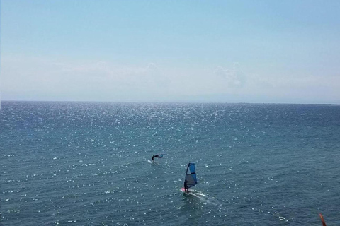 Thessaloniki: Private Windsurfing Lesson with an ExpertThessaloniki - Windsurf Lessons