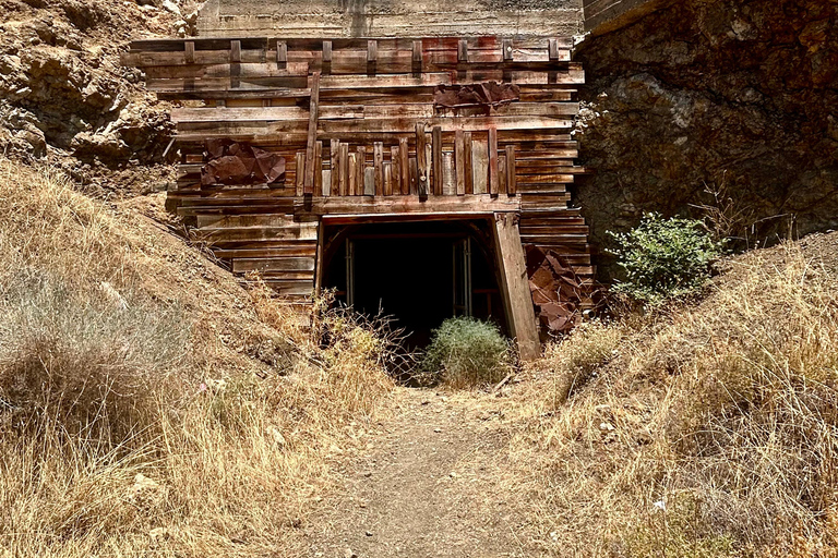 Cyprus: Nature & Lost Places – Mines, Lakes & Colours