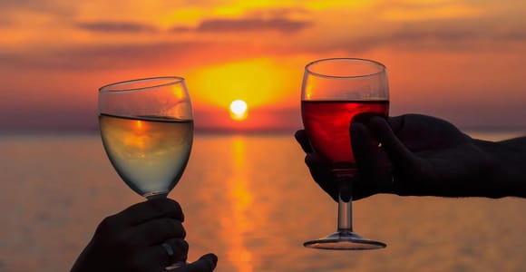 Esperienza al tramonto in gommone da Mondello con aperitivo e bagno in mare