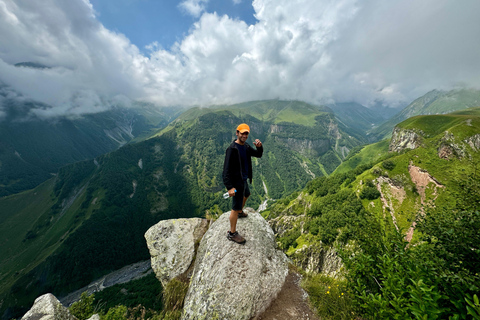 Georgia Gudauri: Paragliding, Private Day Trip from Tbilisi