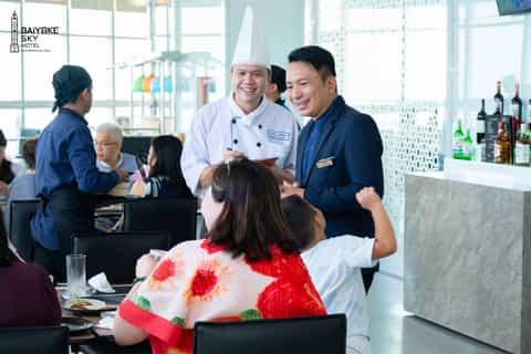 Laem Chabang: Bangkok Shopping Extravaganza Tour with Guide - Image 3