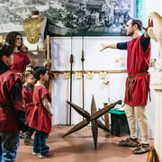 Escola Games - Vem com o Escola Games se divertir nas férias! Clique aqui  para se aventurar na pele de um gladiador:  jogos/algarismosRomanos/ Na Roma antiga os gladiadores eram cercados de  glória