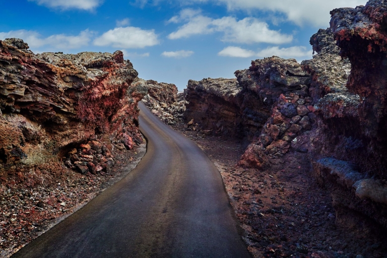 Fire Mountains in Southern Lanzarote: Half-Day Tour Lanzarote: Half-Day Tour through the Southern Side (ES)