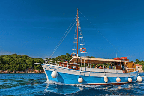 Three Island Boat Tour With LunchThree Island Boat Tour With Lunch with hotel pick up