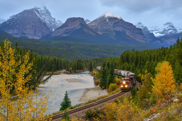 Banff Fall Tour: Lakes, Mountains, Falls & Autumn Views