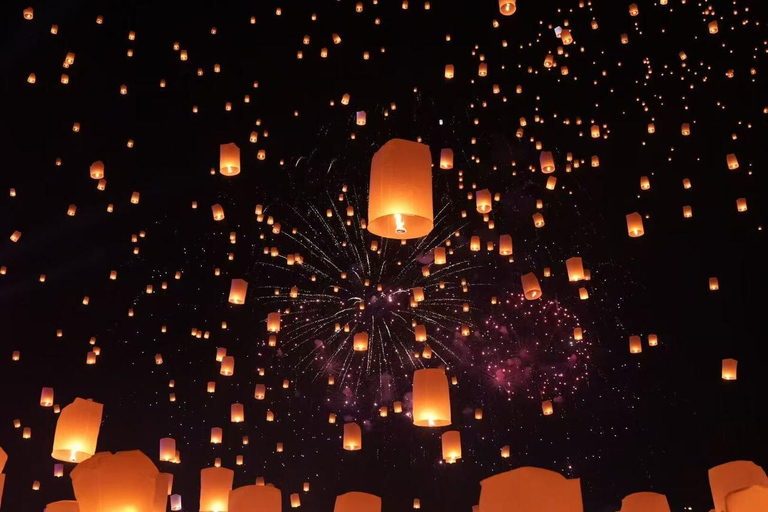 Chiang Mai: Yi Peng Lantern Festival at Maejo University Chiang Mai Yi Peng Lantern Festival at Maejo University