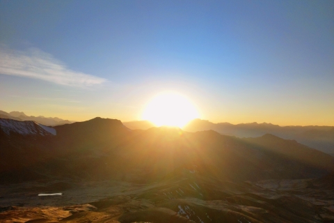 "Un amanecer en La montaña de Colores:Sin Turista""Un amanecer mágico en la Montaña de colores: sin turistas