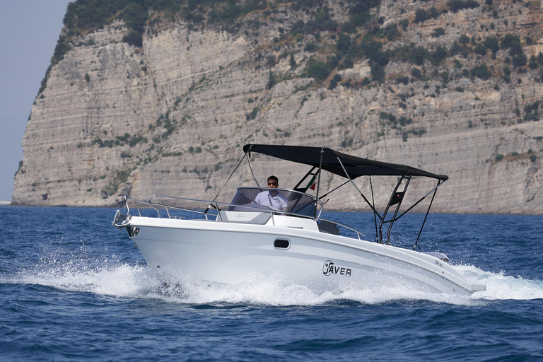 Sorrento: Private Capri Speedboat Tour with Snacks & Drinks