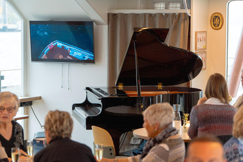 Oslo: Crucero del Té de la Tarde con Música Clásica en Directo