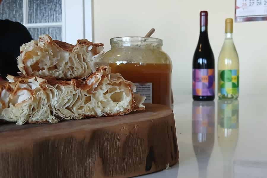 Sofia: Banitsa-Backkurs mit einem Einheimischen und bulgarischem Wein. Foto: GetYourGuide Sofia: Banitsa-Backkurs mit einem Einheimischen und bulgarischem Wein. Foto: GetYourGuide
