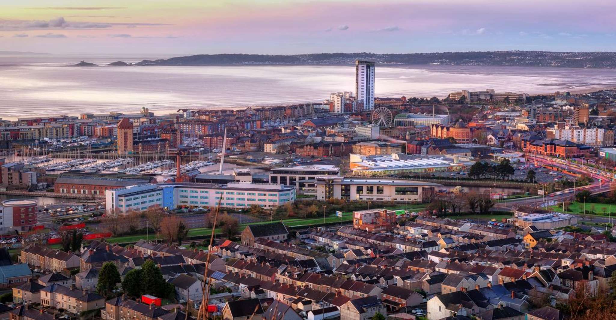 Los encantos, la historia, la cultura y la belleza costera de Swansea - Hizvo