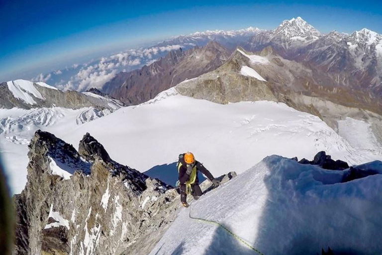 Katmandú: Expedición de 52 días al Monte Yalung-Kang