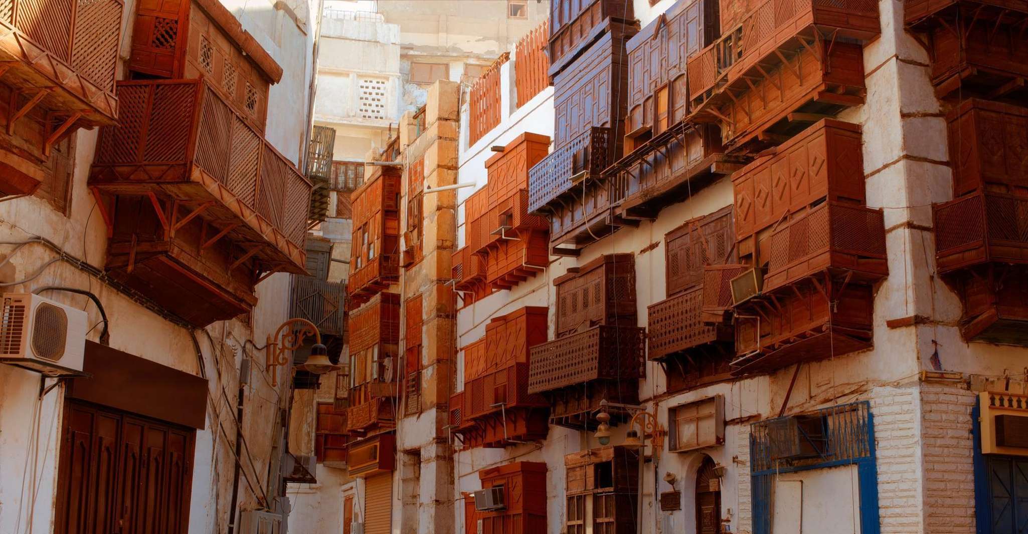 Guided Tour in Jeddah by local woman photo 3