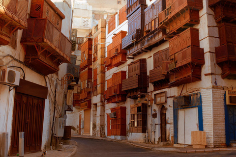 Tour guidato a Jeddah da una donna locale