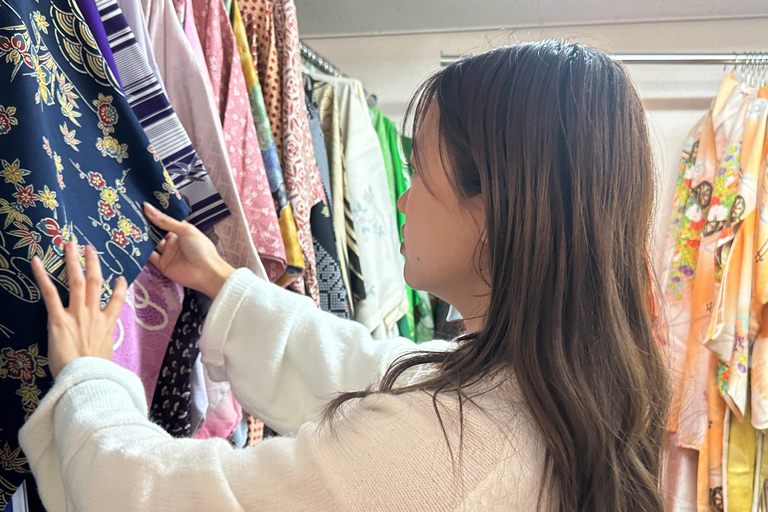 Kimono & Sakura Tour at Nagoya Castle