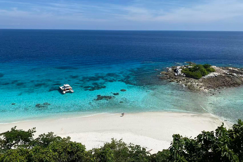 Phuket Luxury Small Group Yacht Tour & Water Toys & Racha