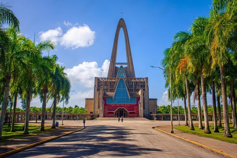 Culturele tour in Higüey: van de basiliek naar de stranden van Macau