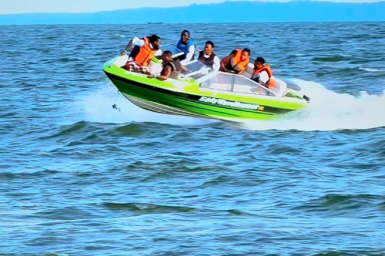 Entebbe: Guided Walking Tour with Lake Victoria Water Sports
