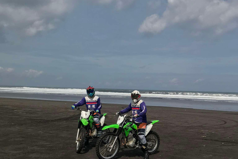 Bali: Dirt Bike Abenteuer mit Hoteltransfers