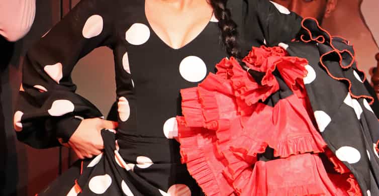 Barcelona: Flamenco Show with Drink Option at La Rambla photo 11