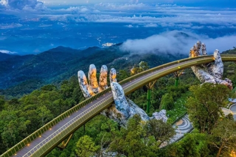 Privatauto Goldene Brücke - Ba Na Hügel von Da NangPrivatwagen zur Goldenen Brücke - Ba Na Hill mit Reiseleiter