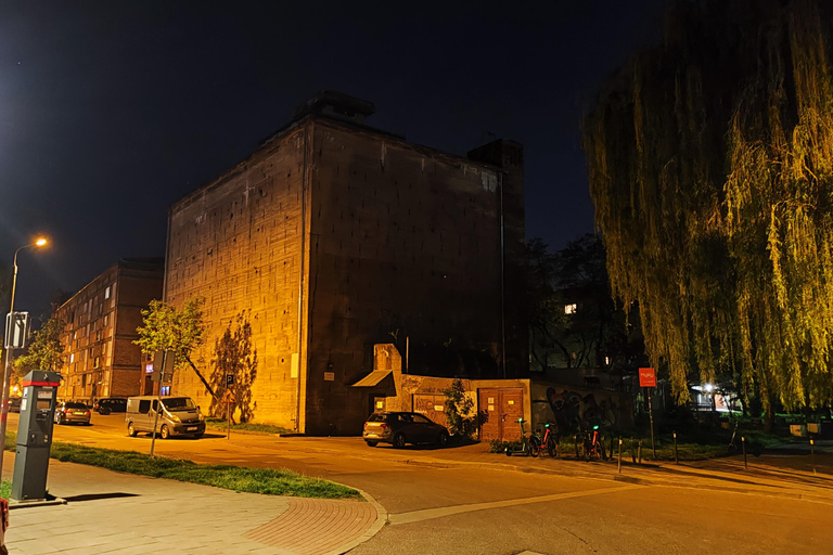 Gdańsk: Wrzeszcz and Shipyard District Private Bike Tour Golden Hour Ride – Gdańsk on evening mood Photo Stops