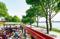 Hamburg, Linie eine Hop-On-Hop-Off-Sightseeing-Tour - Housity