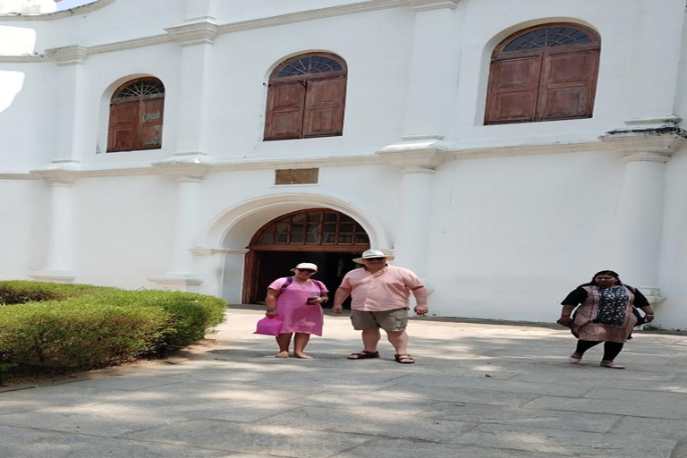 Kochi: Tuk-Tuk-Ausflug mit versteckten SchätzenKochi: Ausflug mit dem Tuk-Tuk zu versteckten Schätzen