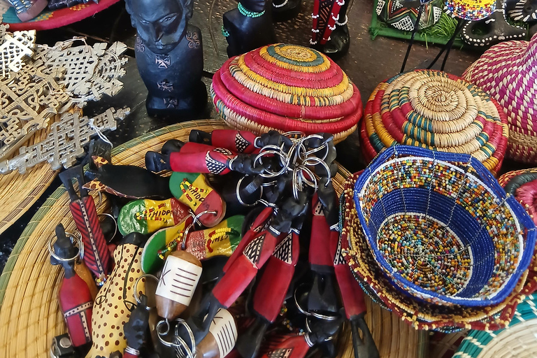 Addis Ababa: Guided City Highlights Tour in English & French